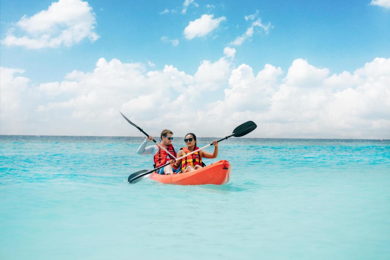 Nova Maldives Resort