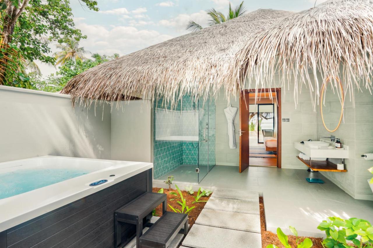 Nova Maldives Resort Dhangethi